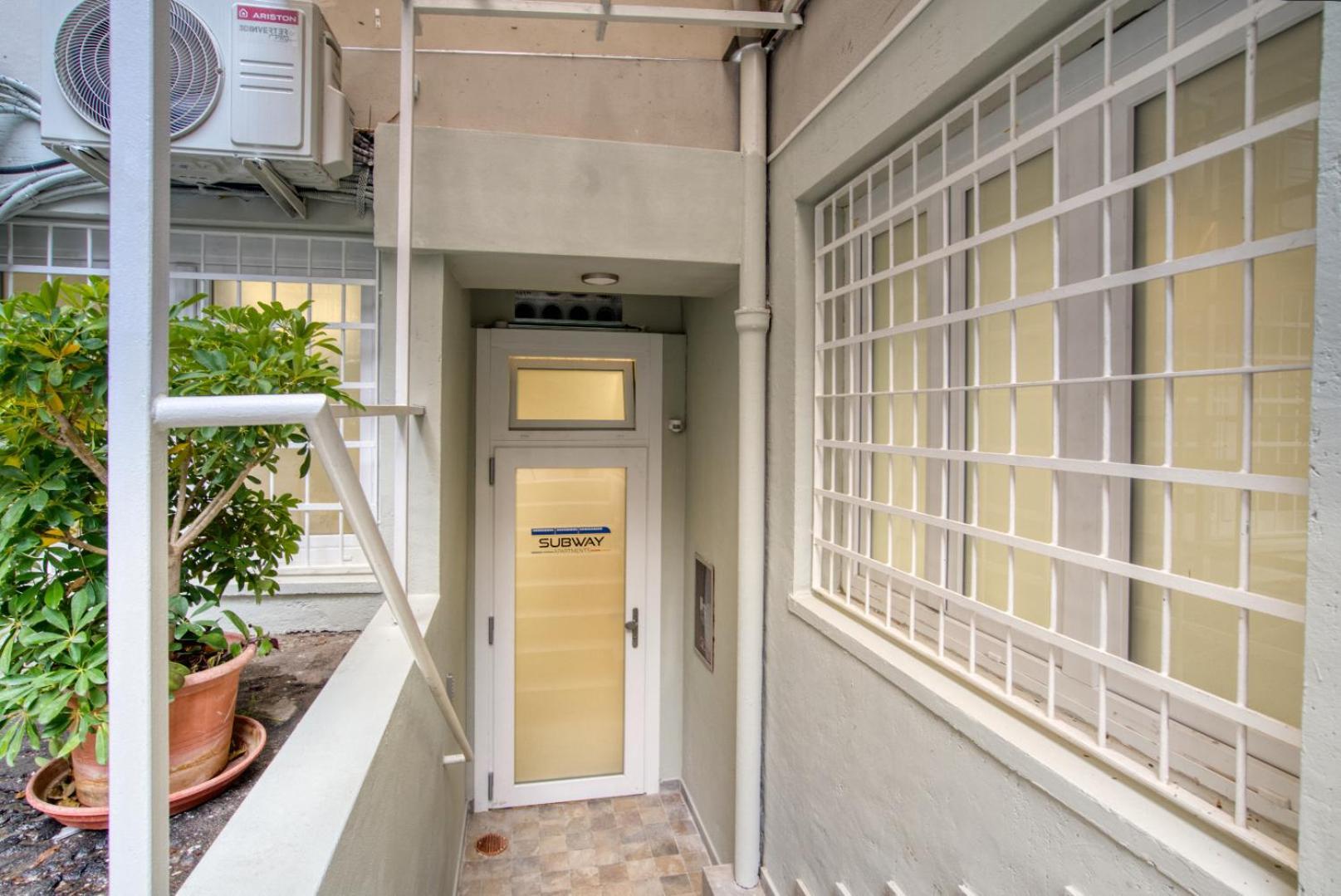 Hotel Italianflat - Subway Milano Exterior foto